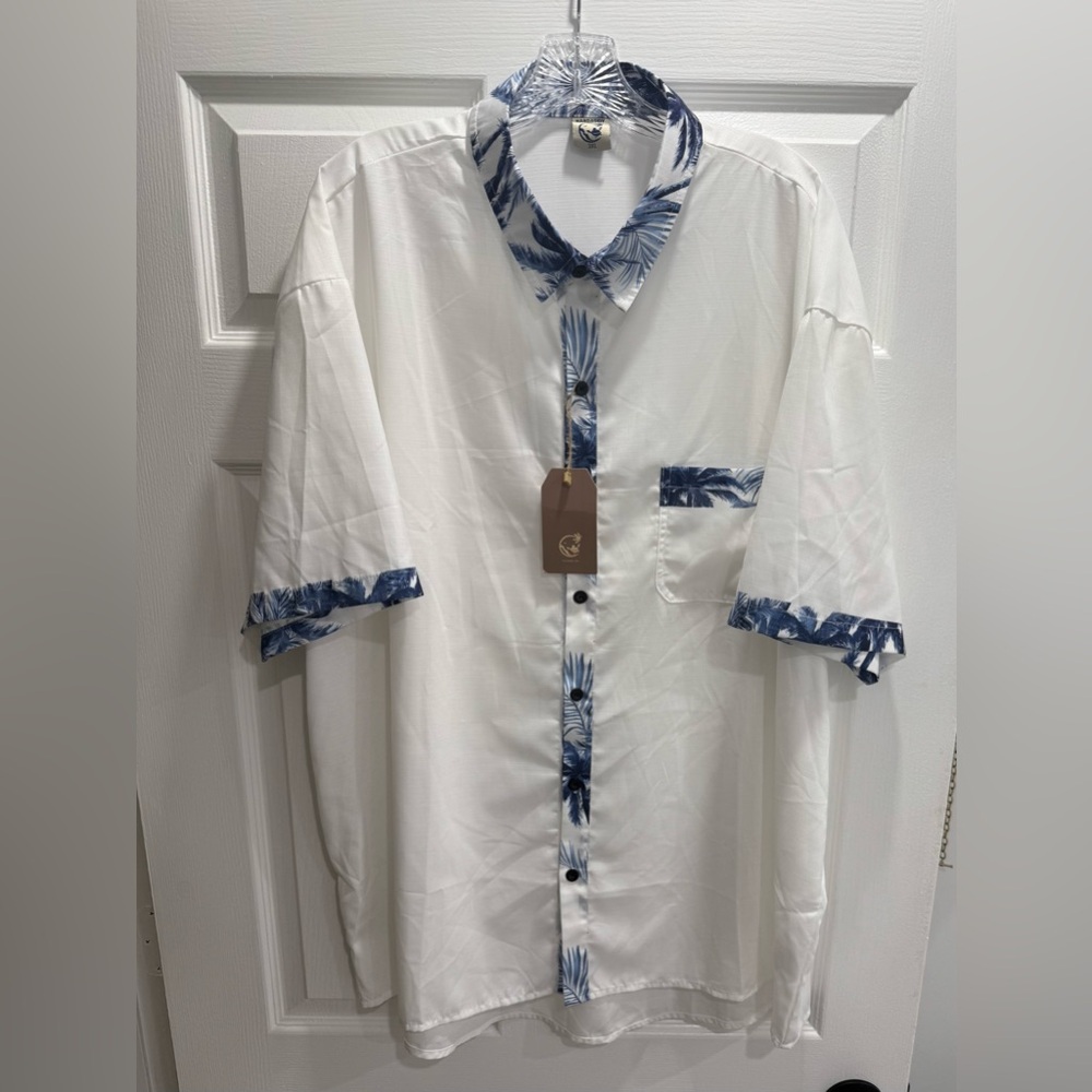 NWT. Men's Hardaddy button down shirt size 3
XL